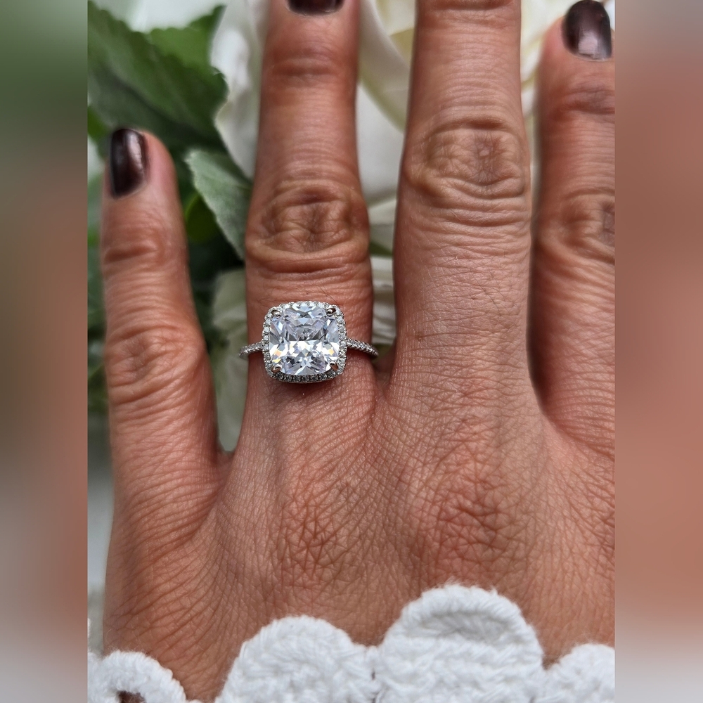 🥰 MINA ENGAGEMENT RING - Picture 4 of 9